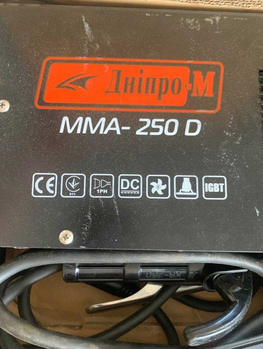 Зварювальний апарат Дніпро-М MMA 250D Ідеальний стан.