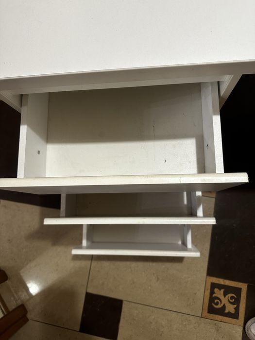 Biurko białe 3 szuflady