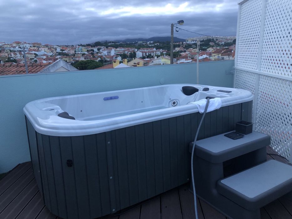 Jacuzzi 2 pessoas  4.674.00€ Mergulho Salgado Piscinas e Spas