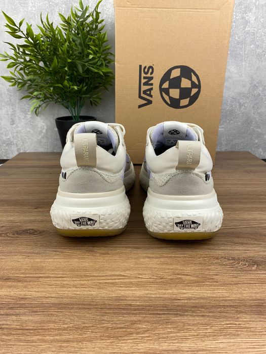 Vans Ultrarange Neo VR3 r. 39 – zamszowe buty z siateczką