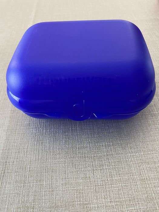 Ostra tupperware Nova