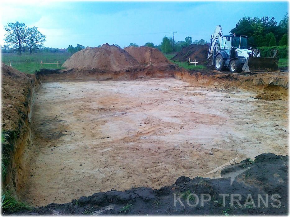 Usługi Koparką Kołową, OBROTÓWKA, Koparko Ładowarką Koparka z Młotem