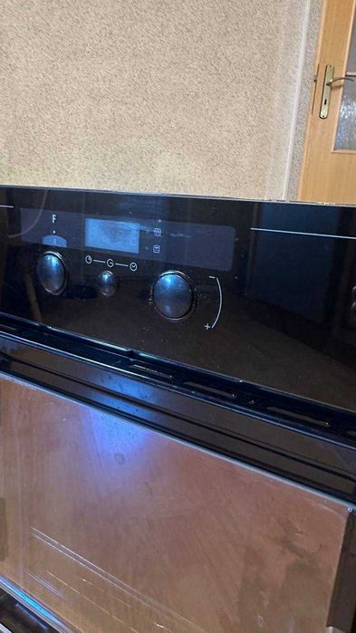 Духова шафа Whirlpool AKZ 2431 вбудована, робоча