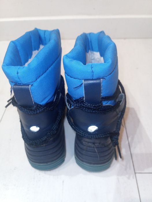 Buty zimowe świecące rozmiar 27