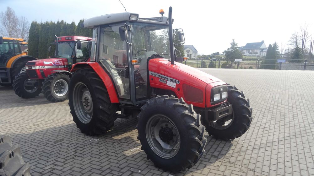 Massey Ferguson 4245 sprowadzony 4x4 2001r. mechaniczny