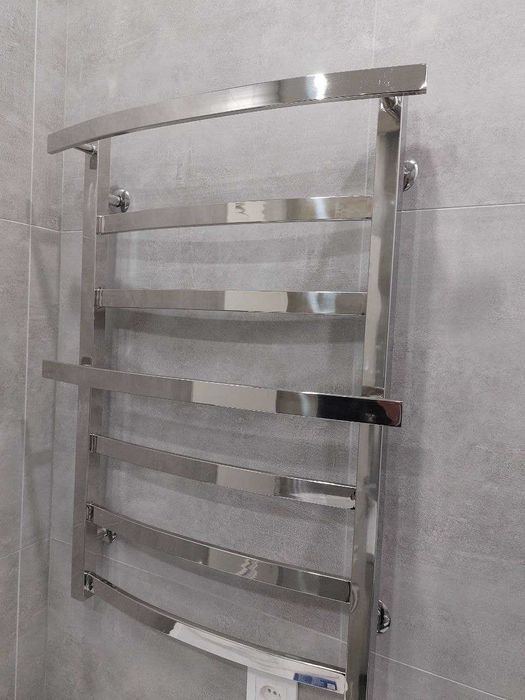 Продам квартиру с дизайнерским ремонтом  г.Змиев