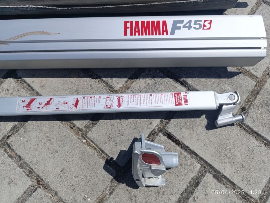 Várias peças para toldo Fiama 45S, como novas e não só