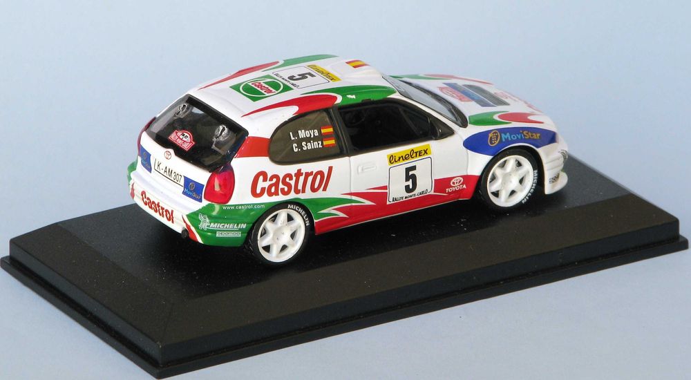 Miniaturas usadas para peças Toyota Audi Ixo 1/43