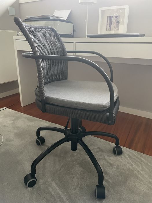 Cadeira escritorio IKEA com rodas