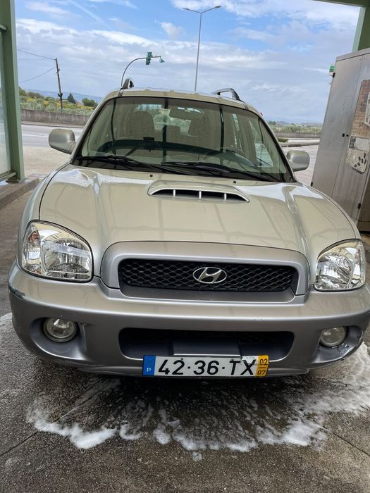 Jipe hyunday santa fé 2.0 drci turbo, de 2002 com 220 mil km, teto de abrir