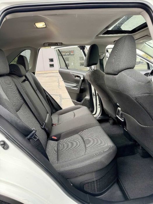 Toyota RAV4 2.5 Hybrid      2023