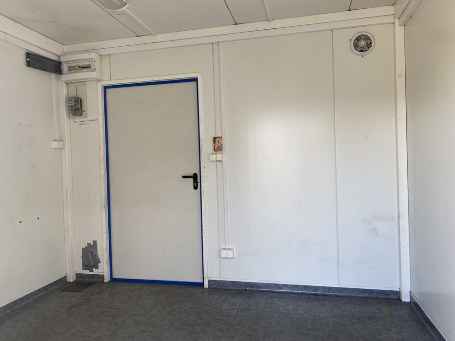 Pawilon handlowy kontener z roletami 10,5 m2