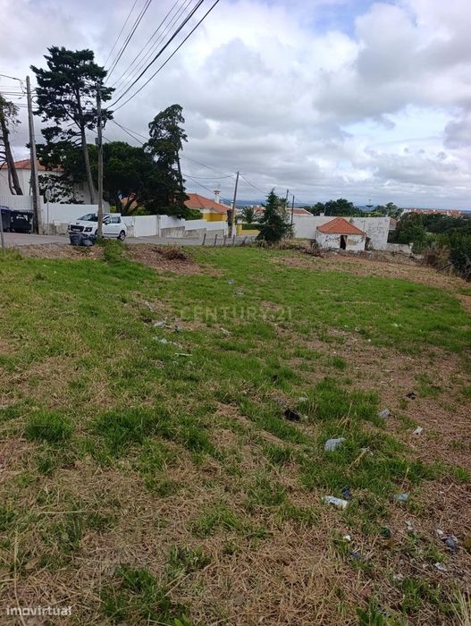 Terreno com 1.225 m² em Sesimbra