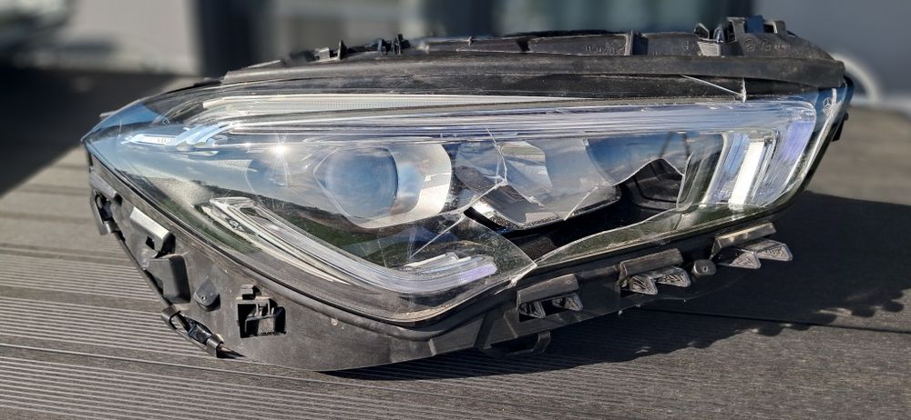 Mercedes cla w 118 prawy bok+przód