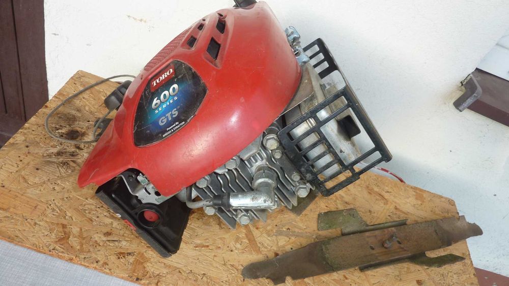 Silnik spalinowy do kosiarki Toro 600 Series GTS Briggs & Stratton.