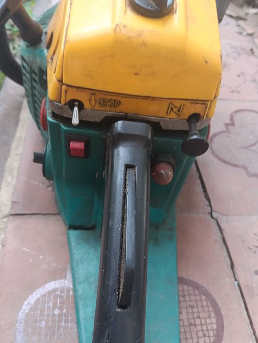 Продам Бензопилу кедр