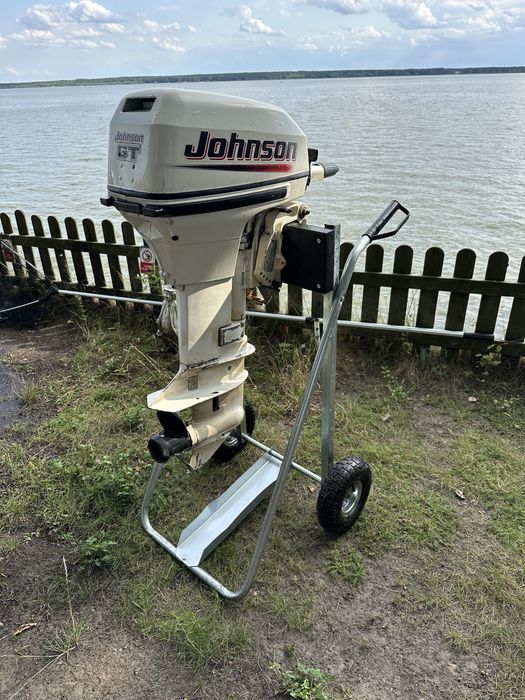 Silnik zaburtowy Johnson 9,9 KM 2 T