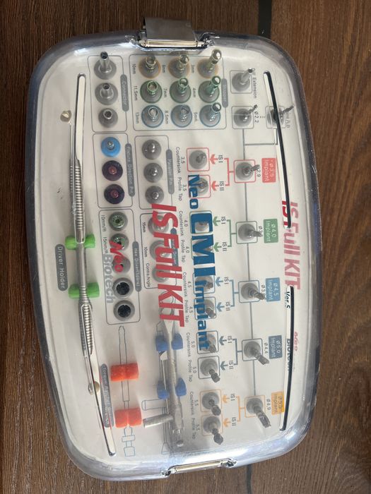 Kaseta chirurgiczna implantologiczna NeoBiotech IS Full KIT Ver. 5