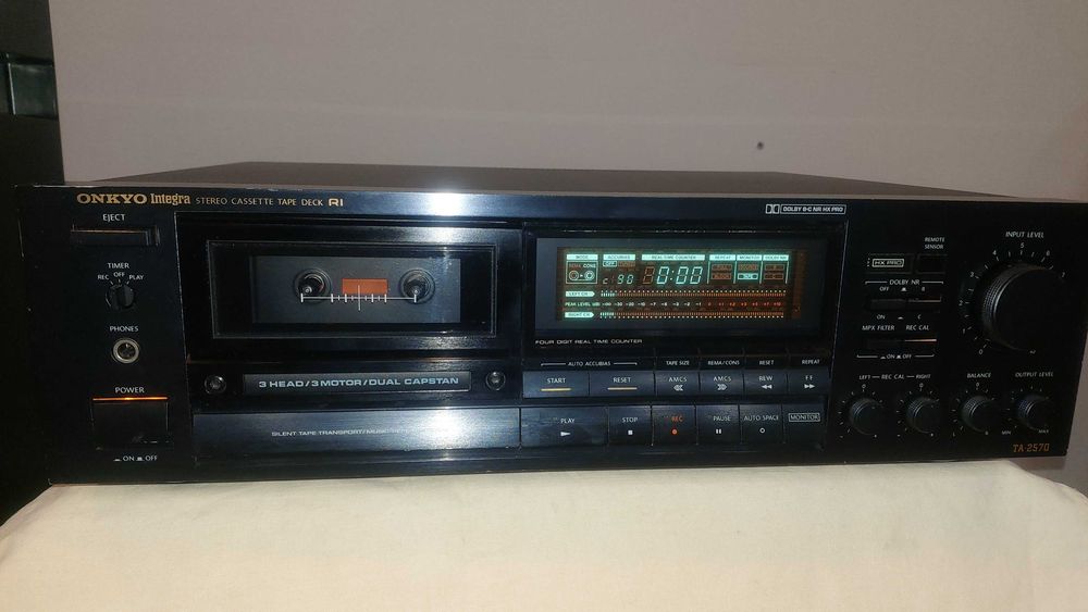 Касетна дека Onkyo Integra TA-2570
