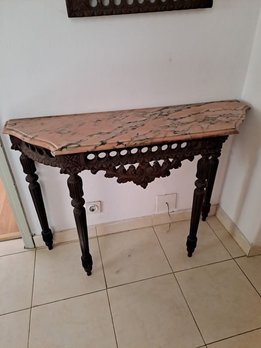 Movel de entrada com espelho.