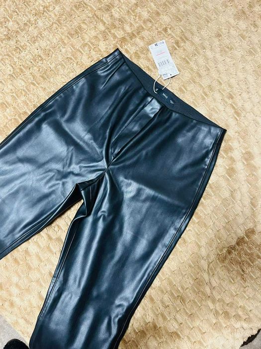 Нові модні штани, с розрізами, Mango. розмір M, Висока посадка.