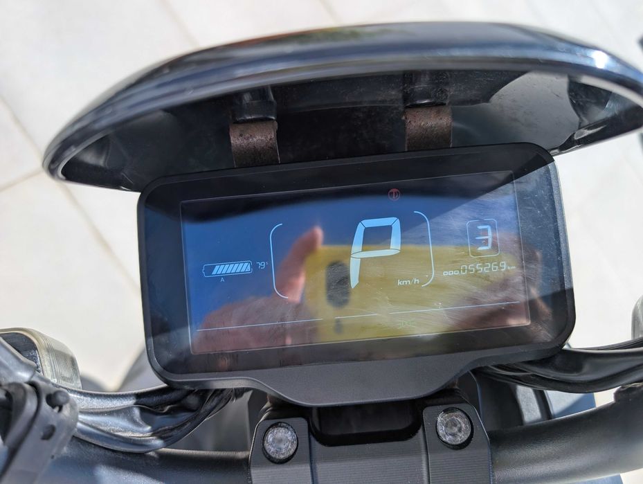 Scooter elétrica LVNENG LX04 (2021) + mala, 2 capacetes com intercomunicador e extras
