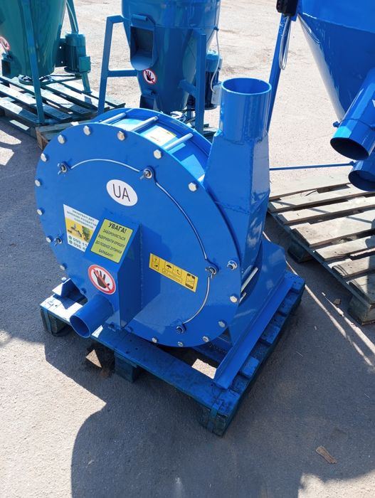 Змішувачі сухих кормів