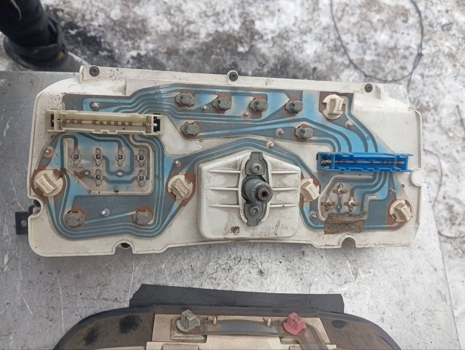 Щиток приладів Ford Escort / Форд Ескорт MK3-MK6 1980-1998рр.