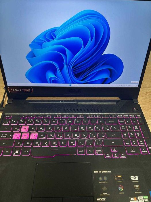 ноутбук геймерський в ідеальному стані