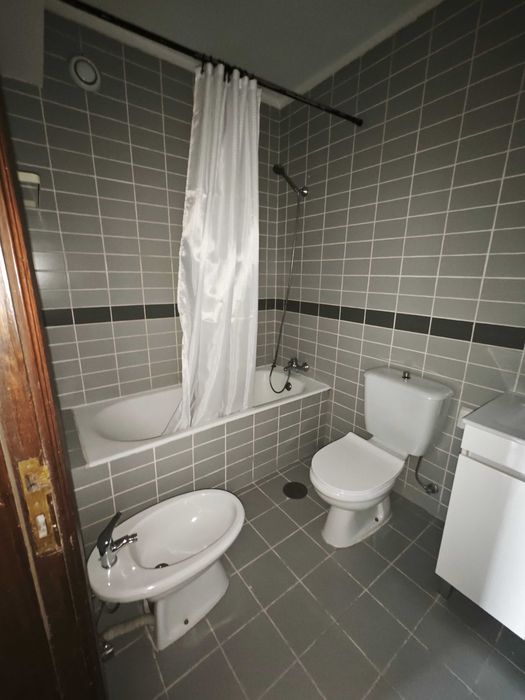 Apartamento T1 c/garagem para arrendar em Quinta Paço de Rei 20, Vila Nova de Gaia