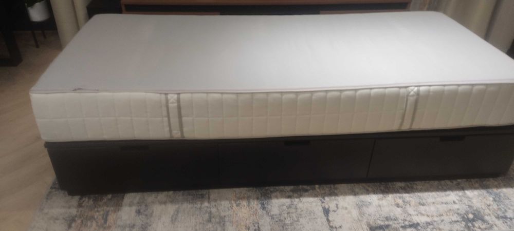 Łóżko plus materac IKEA 90x200 – Super stan