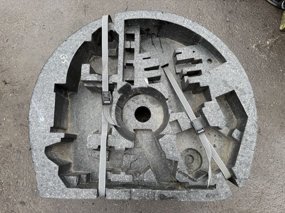 Органайзер гольф 5 ніша під домкрат ключ крюк гольф 5