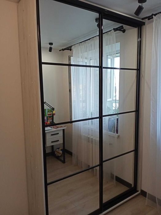 Шафи-купе шкафы в наявності та під замовлення