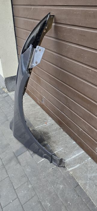 Błotnik prawy przód VW Touareg 7L lift 06-10  LR7M