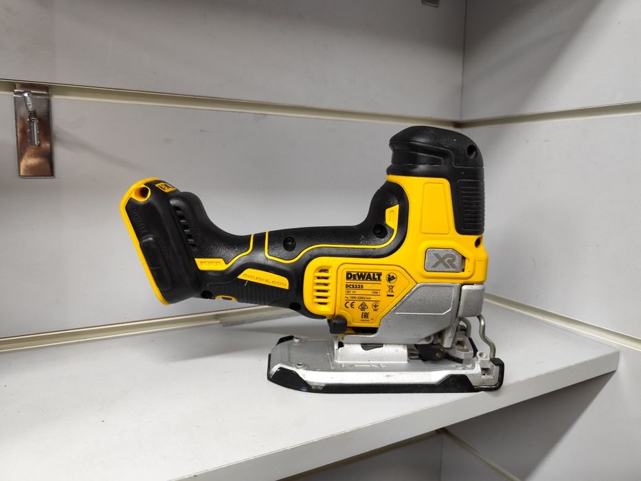 Вживаний DeWalt DCS335 лобзик Деволт оригінал