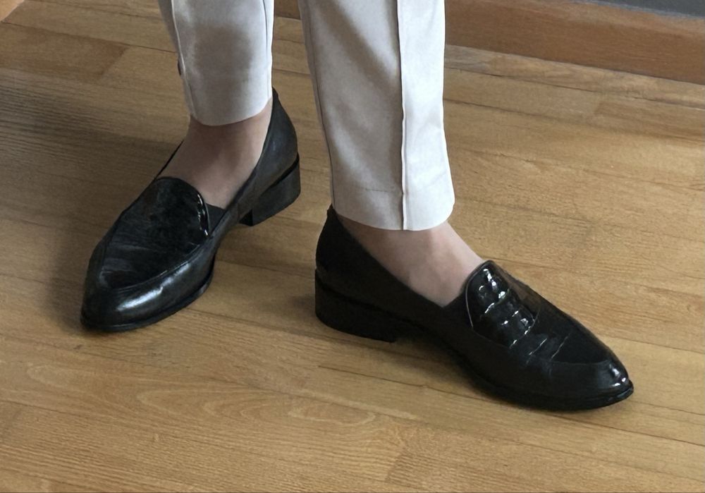 Buty skórzane czarne loafers lakierki Solo Femme 36