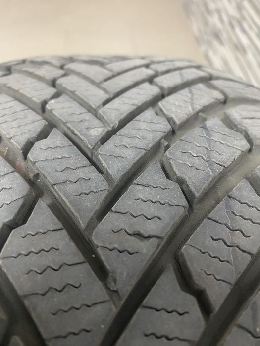 Par Pneus Continental WinterContact TS 860, 225/50/17 XL quase novos!