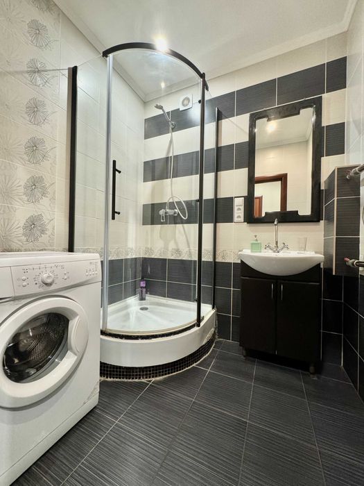 ApartPoltava Світлі апартаменти ПОДОБОВО біля театру Гоголя, чек ПРРО