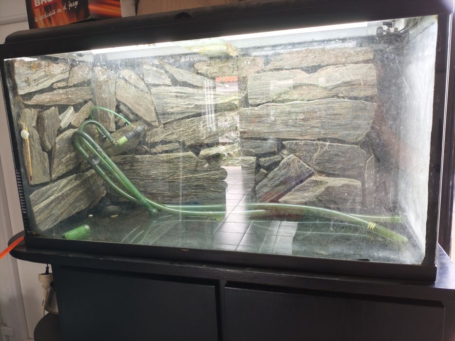 Aquario 220L c/filtro