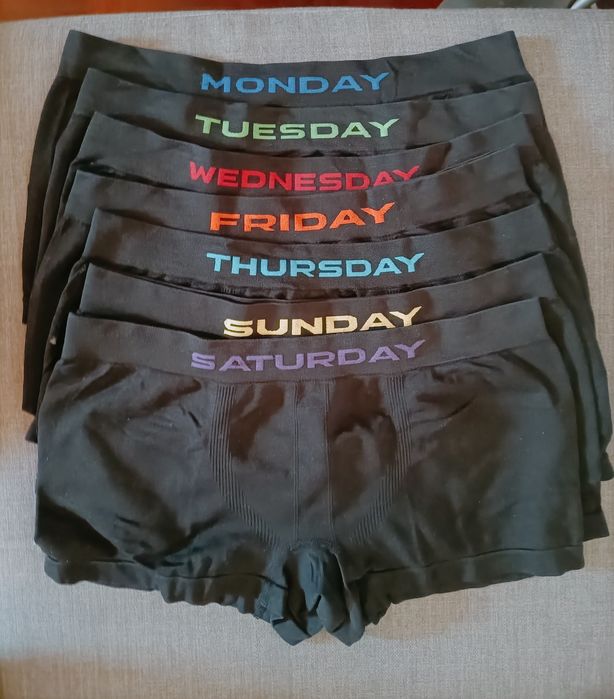 Pack de 7, Cuecas ,boxers , briefs dias da  semana sem costuras, Pack