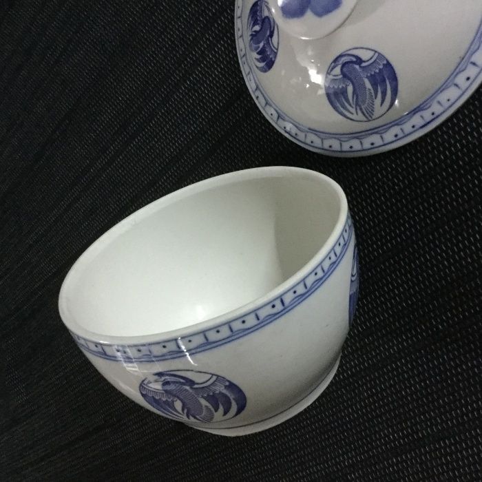 Terrina de Porcelana Chinesa anos 70 origem Moçambique - NOVO