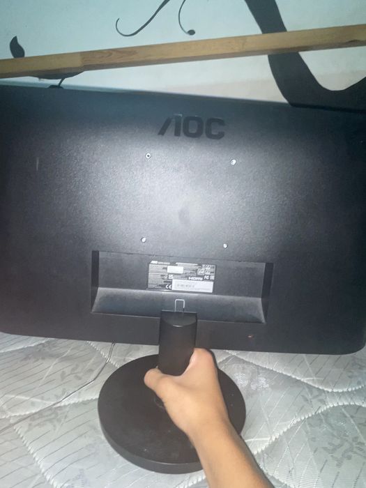 PlayStation 4 Slim 1TB e monitor aoc 100hz-Em ótimo estado