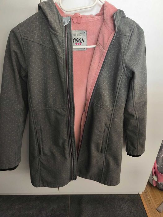 Kurtka wiosenna dziewczeca 140/146,uzywana/z kapturem