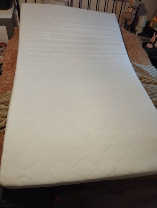 Materac 120-200 grubość 10 cm.