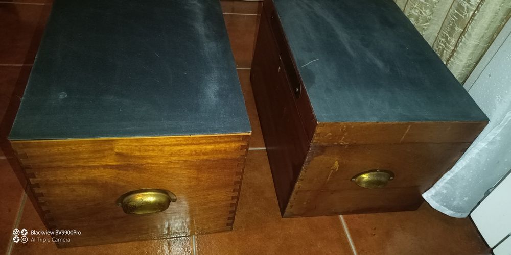 São duas caixas mas posso vender á unidade