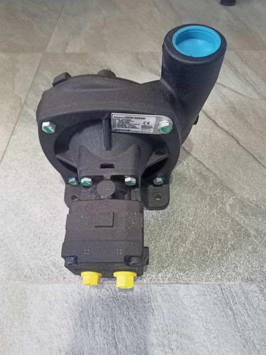 Водяний насос до обприскувача Джон Дир AKK36903