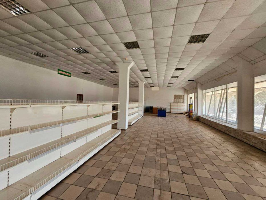 Доманівка магазин 430 кв.м. центр на головній площі