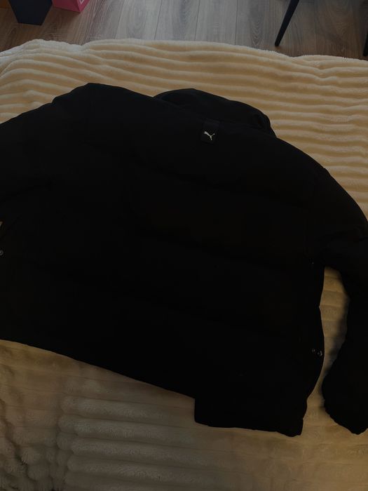 Куртка чорна  Puma