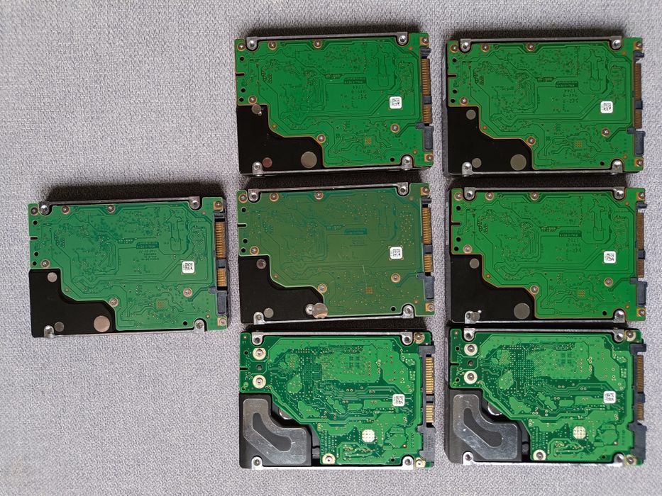 Dyski SAS 1.2TB 300GB
