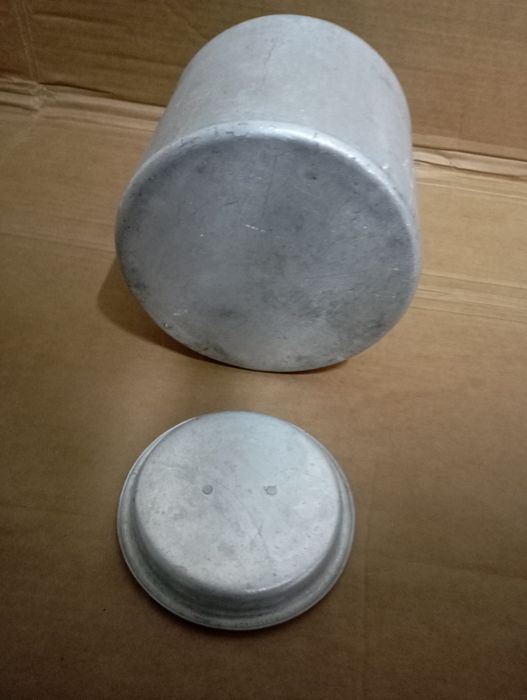 Продам бідон бітон 5л ще колишній.